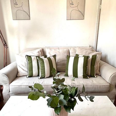 Charming, Renovated Residence In Willesden Green London Luaran gambar