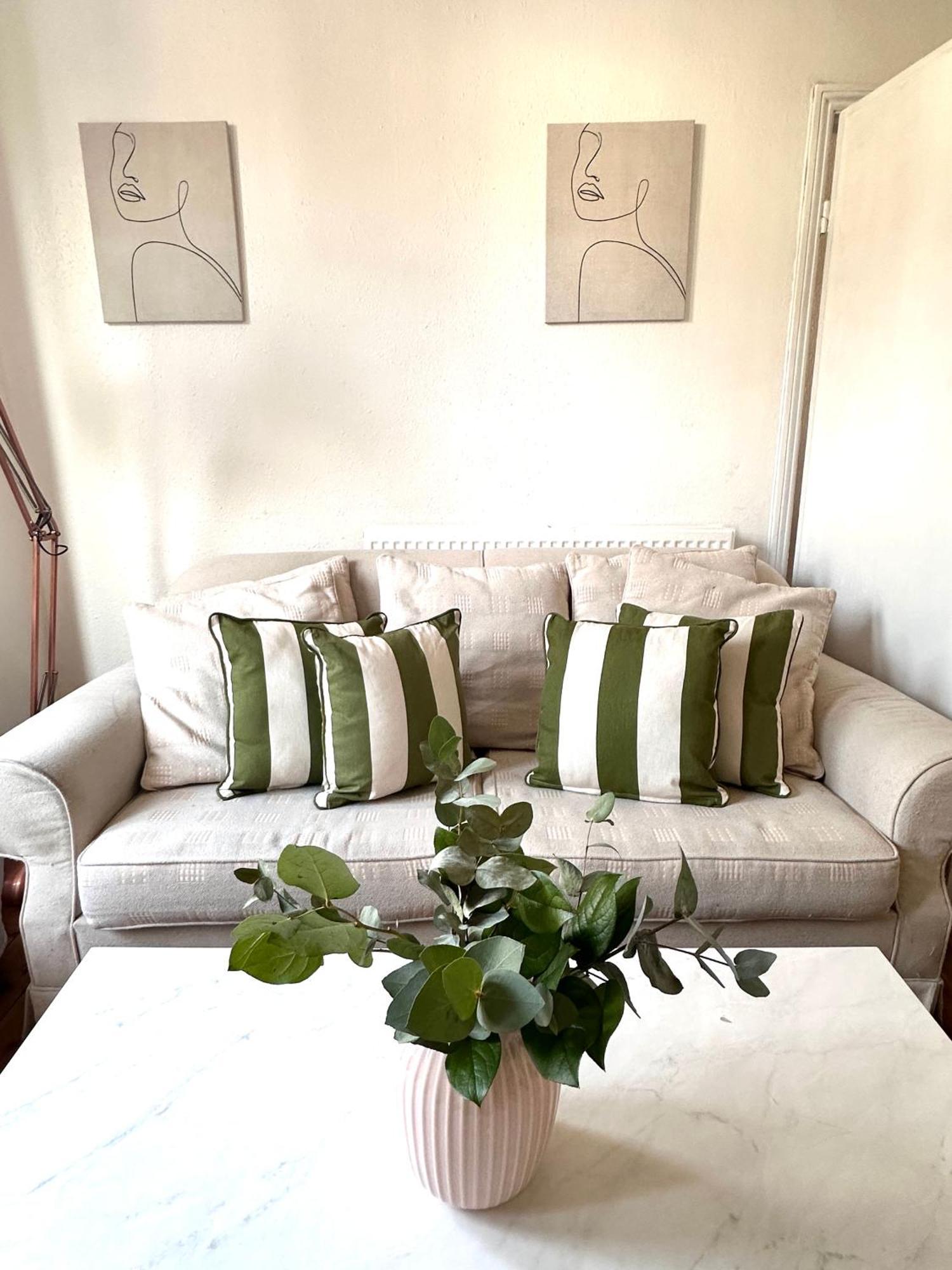 Charming, Renovated Residence In Willesden Green London Luaran gambar